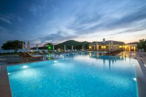 Bazén v ubytování Datca Doris Hotel nebo v jeho okolí