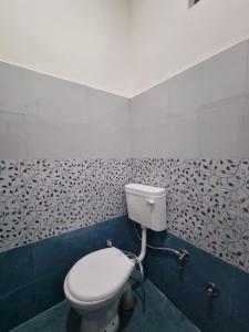 Ένα μπάνιο στο Chamera Inn chamba