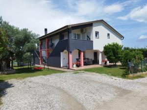 Budova, kde se apartmán nachází