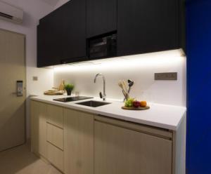Kuchyň nebo kuchyňský kout v ubytování Coliwoo Keppel - CoLiving