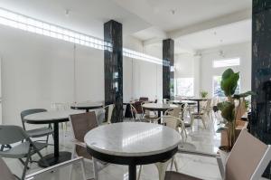 Restaurace v ubytování RedDoorz near UISU teladan Medan