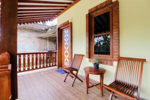 Balkon atau teras di Homestay Nike Bed