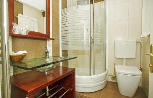 Koupelna v ubytování Hotel Radmilovac + 21 fotografií