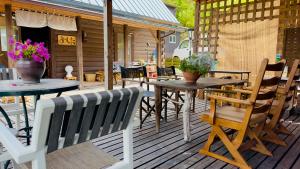 Patio nebo venkovní prostory v ubytování ログあした 船でしか行けない離島のヴィラ