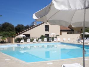 Bazén v ubytování VVF Soulac-sur-Mer Bordeaux Médoc nebo v jeho okolí