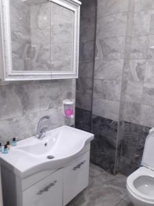 Koupelna v ubytování Eyüp Kral Small Suit + 20 fotografií