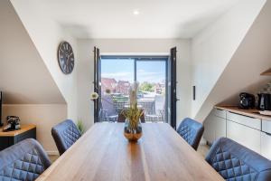 Posezení v ubytování Vista 5, mit Balkon und drei Schlafzimmern + 15 fotografií