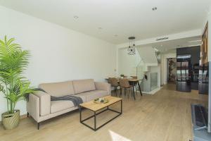 Posezení v ubytování 208 Luxury Villa Pool Sauna Cinema - Alicante Hol