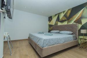 Postel nebo postele na pokoji v ubytování 208 Luxury Villa Pool Sauna Cinema - Alicante Hol