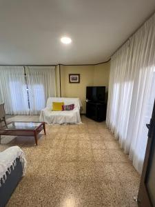 Posteľ alebo postele v izbe v ubytovaní Costa Daurada Apartaments - APARTAMENTO ARAGON