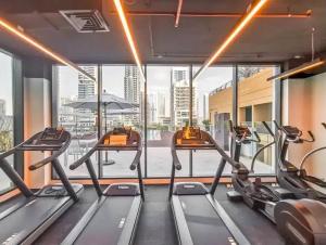 The fitness centre and/or fitness facilities at New apt in Dubai Marina with balcony and sea view