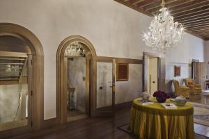 Ένα μπάνιο στο Albergo Cappello