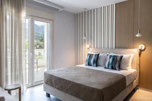 A bed or beds in a room at Sole Mare