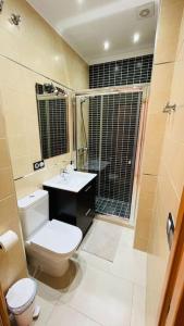 Łazienka w obiekcie Centro-Torre del mar - HOME RENT MALAGA