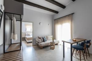 A seating area at Sole Mare