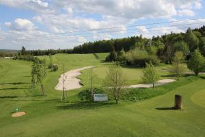 Golf v hotelu nebo okolí