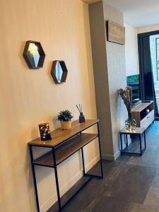 Telewizja i/lub zestaw kina domowego w obiekcie Grand T2 renové, plein centre, 62 m²