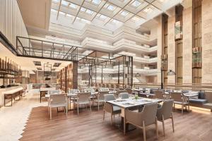 Restaurace v ubytování Sheraton Guilin Hotel