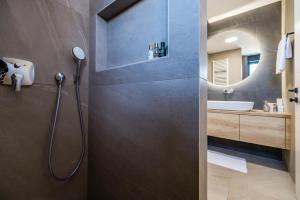 Ένα μπάνιο στο Villa Burin +73 φωτογραφίες