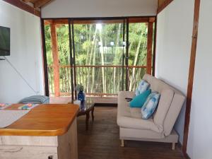 TV a/nebo společenská místnost v ubytování Glamping IKIGAI
