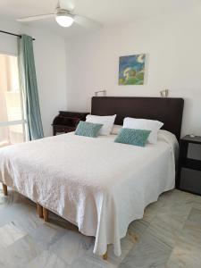 Posteľ alebo postele v izbe v ubytovaní Casa Ana Nerja