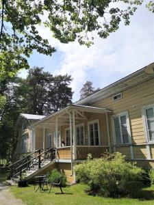 Foto sihtkohas Lovisa asuva majutusasutuse Villa Björksten galeriist