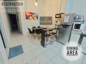 Η κουζίνα ή μικρή κουζίνα στο El's Cottage Private Pool Homestay