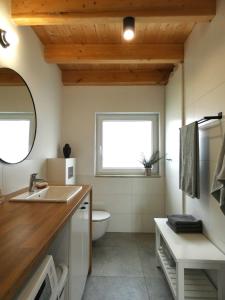 Koupelna v ubytování Domki Trzy - 2 + 12 fotografií