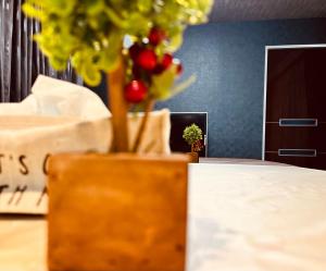 Voodi või voodid majutusasutuse Luxury Japanese Villa with Garden Near Kansai Airport & Premium Outlets 和風庭園豪邸 toas