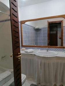 Ванная комната в One-Bedroom Apartment at Domina Coral Bay