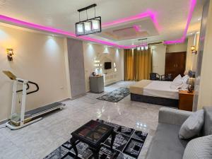 Katil atau katil-katil dalam bilik di Gem Overlooking inn