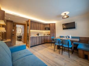 Η κουζίνα ή μικρή κουζίνα στο Deschana Lodge