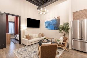 Luxurious Loft-Downtown Nash203