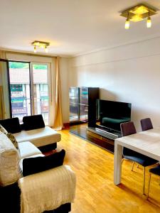 TV a/nebo společenská místnost v ubytování Duplex CARDELLY