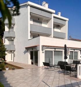 Gallery image of Villa Rosa Rooms in Punat