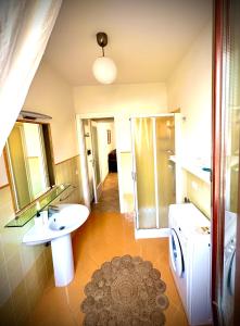 Ванна кімната в Conero Casa - Marcelli di Numana in Piazzale Tremiti 7