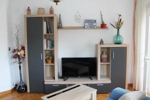 A television and/or entertainment centre at Corralón Tahonas. Centro histórico