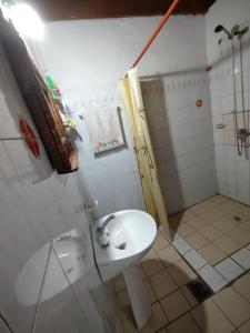 A bathroom at AMALUR