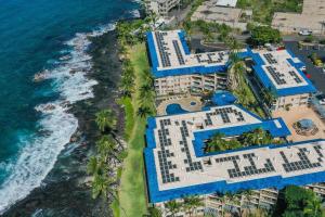 Gallery image of Step Into the Ocean from your Lanai @ Kona Reef D-8 in Kailua-Kona