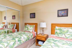 Gallery image of Step Into the Ocean from your Lanai @ Kona Reef D-8 in Kailua-Kona
