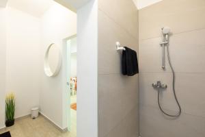Kúpeľňa v ubytovaní Brand new apartments Viktorija just 250m from the beach!