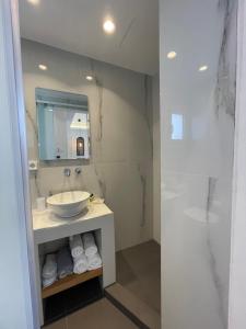 Ein Badezimmer in der Unterkunft Galatia Villas
