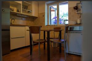 Kuchyňa alebo kuchynka v ubytovaní Apartments Kokić