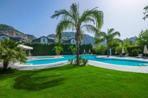 Bazén v ubytování Grand Gocek Hotel nebo v jeho okolí