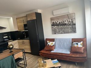 Kuchyňa alebo kuchynka v ubytovaní LUXURY CENTER I