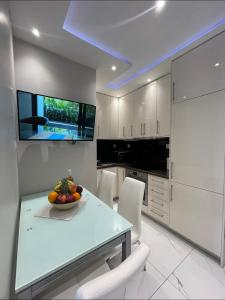 Kuchyň nebo kuchyňský kout v ubytování AGORA luxury APARTMENT 4 + 17 fotografií