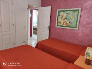 A bed or beds in a room at CAL53