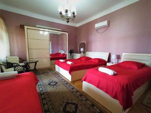 Кровать или кровати в номере GuestHouse LILIA &Wine Celler