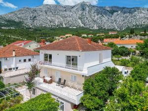 Nespecifikovaný výhled na hory nebo výhled na hory při pohledu z apartmánu