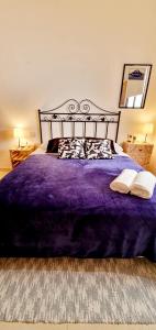 Ένα ή περισσότερα κρεβάτια σε δωμάτιο στο ALMar We Go! Habitaciones privadas en Alcalá - Private Rooms - Pièces privées - Stanza privata